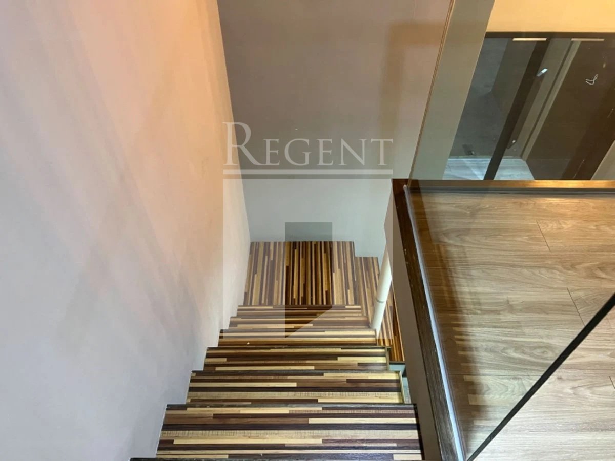 HI-TECH INDUSTRIAL CENTRE BLOCK B (嘉力工業中心 B座)-C0730121